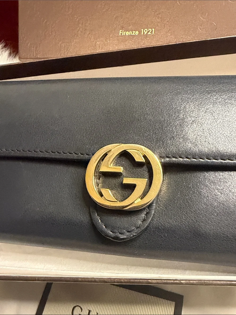 Gucci Black Leather Continental Wallet with Gold Double GG Emblem - Picture 7 of 12